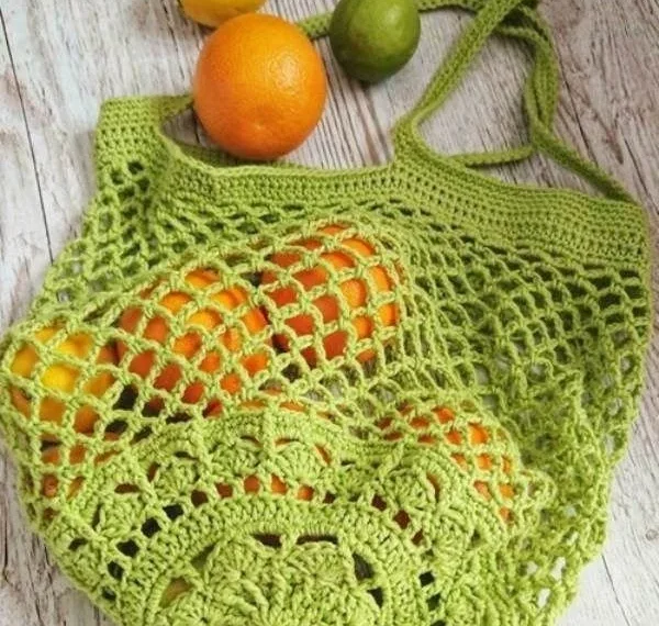 Free crochet patterns for making stylish summer market bags